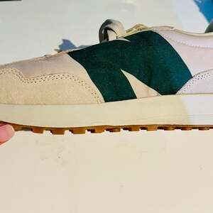 New Balance 327 'Timberwolf Nightwatch Green' (MS327HR1)